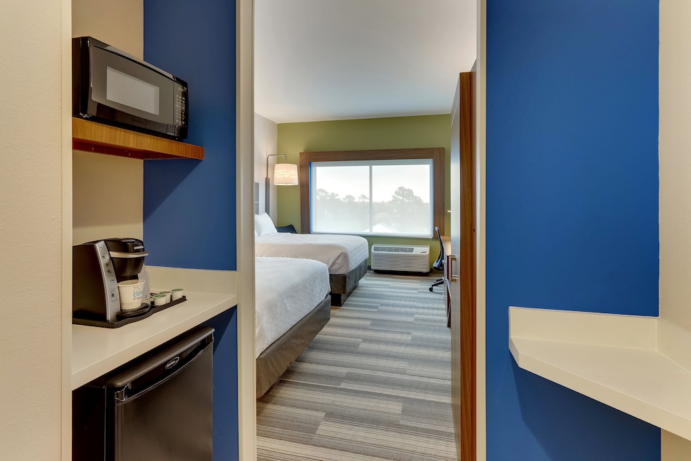 Holiday Inn Express Wilmington Porters Neck - photo 24