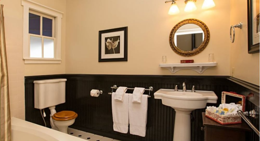 The Victoria Inn - photo 31