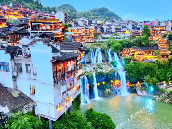 Xiyue Linjiang Inn in Lingxi, People's Republic of China