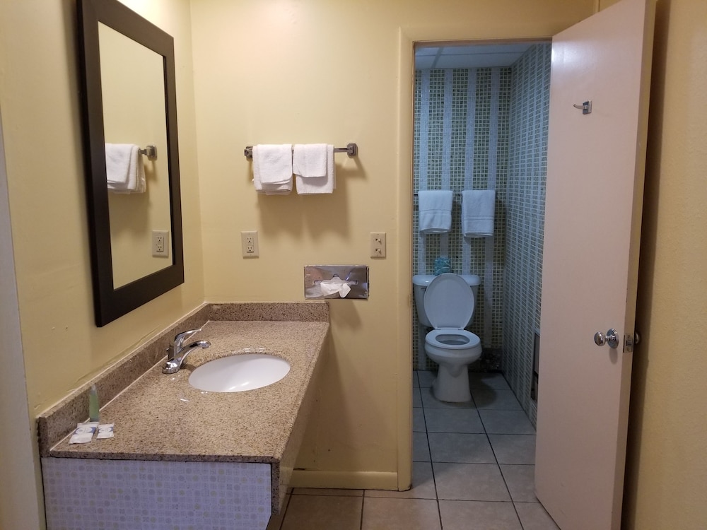 Eldon Inn - photo 24