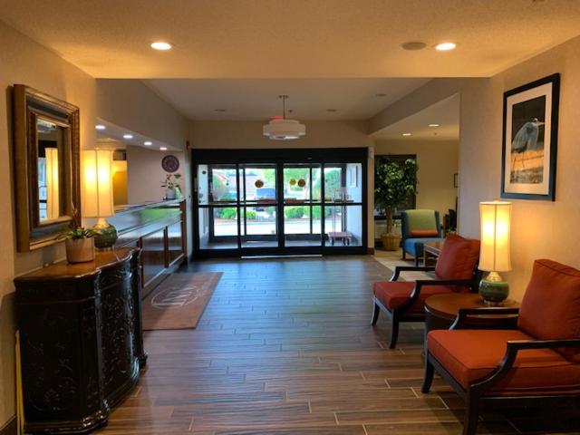 Inn at Clinton - photo 12