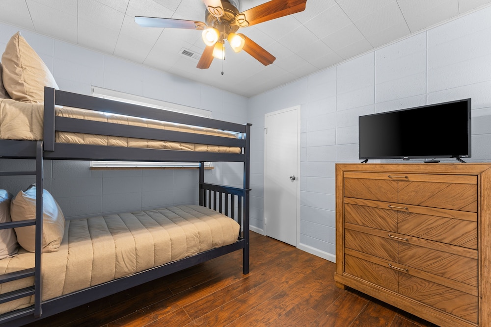 Silver Cove Resort on Table Rock Unit 15 - photo 3