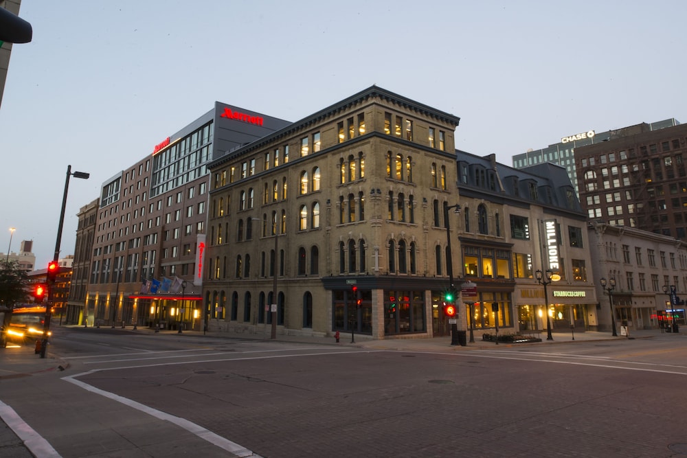 Marriott Milwaukee Downtown - photo 61
