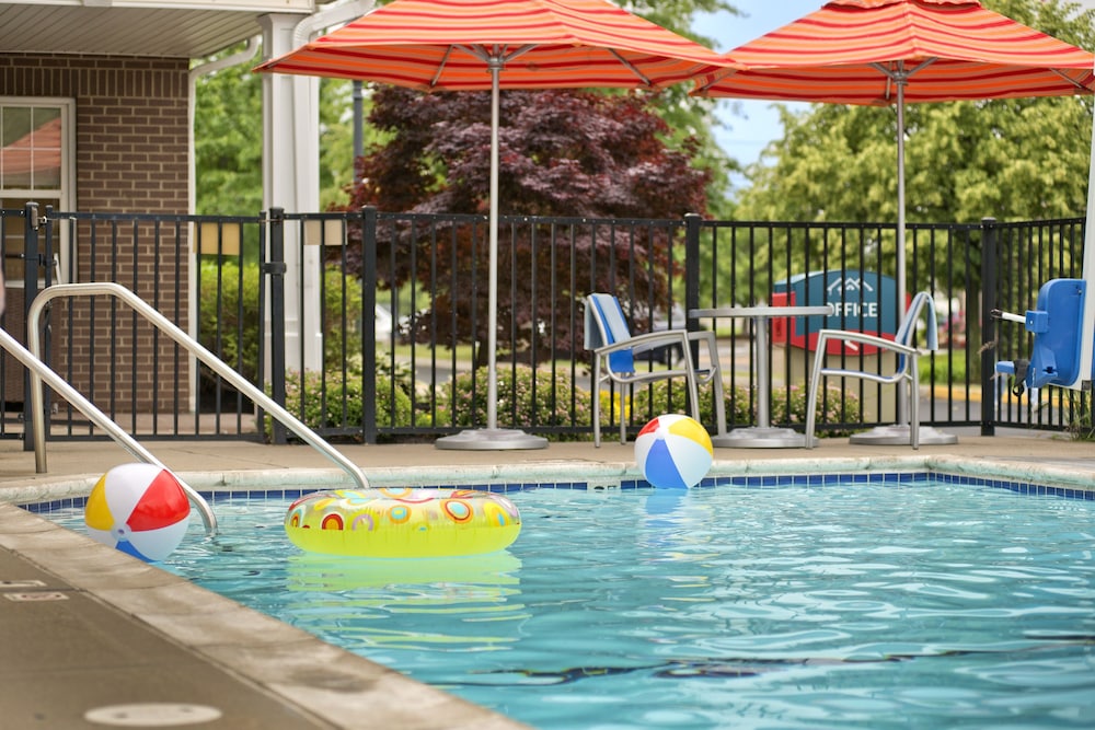 Towneplace Suites by Marriott Cincinnati Blue Ash - photo 23
