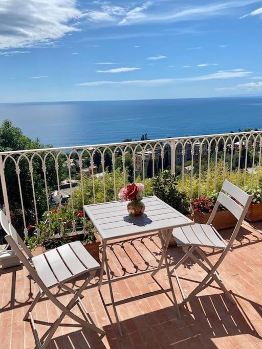 Dimora Concept Beautiful Flat with Terrace And Sea View Free Parking — 4-Star Luxury Hotel in Genoa, Italy