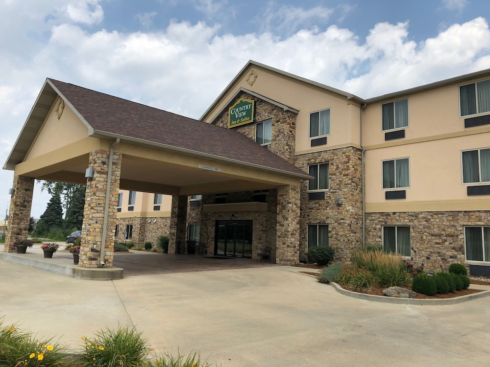 Country View Inn & Suites - photo 45