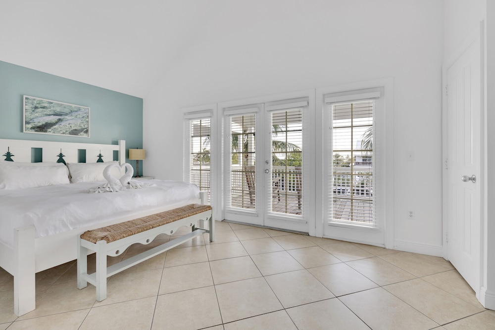 Coral Lagoon Resort Villas & Marina by KeysCaribbean - photo 18