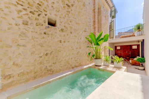 Villa Alicanti 2 by Sealand Villas — 4-Star Luxury Hotel in Pollenca, Spain
