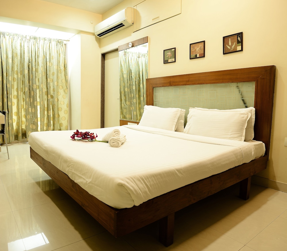 Seven Serviced Apartment Bandra