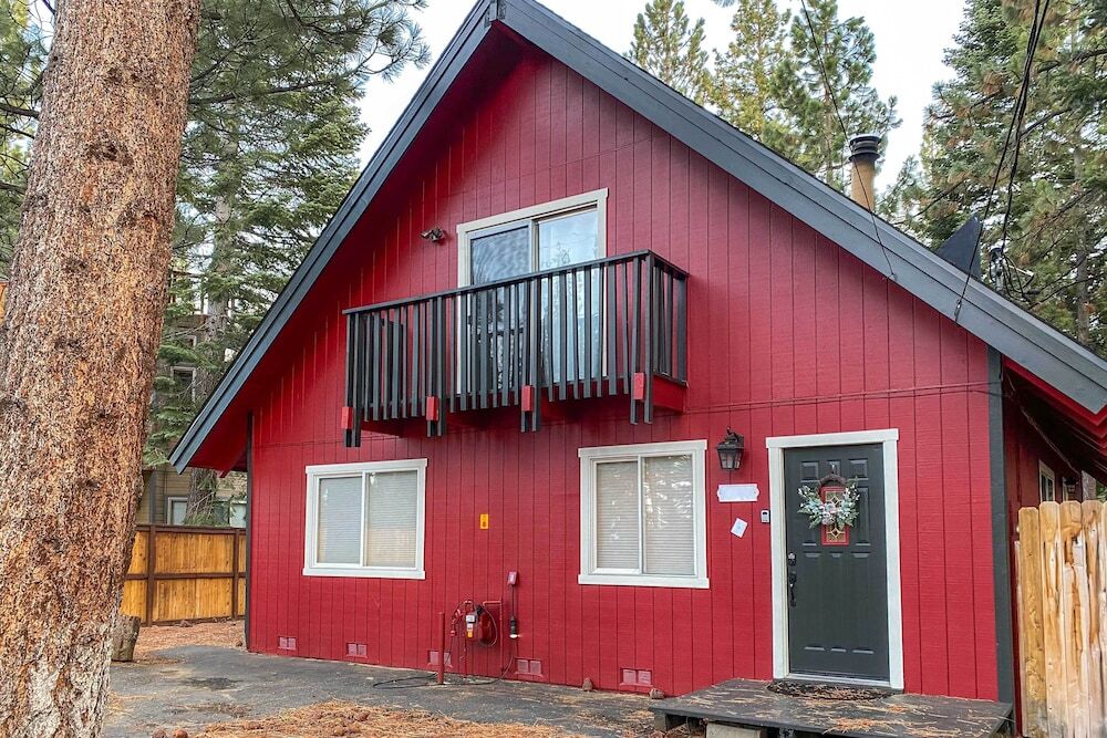 South Lake Tahoe Cabin 7 Mi to Ski Resort - photo 2