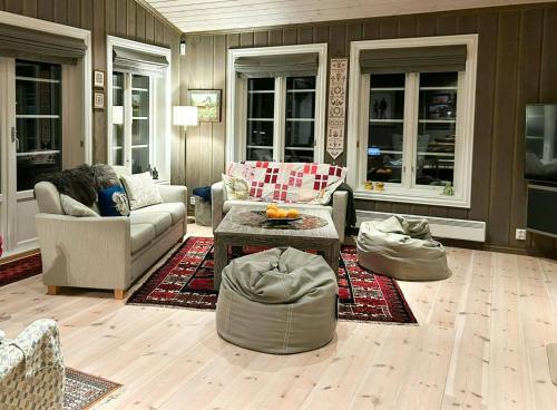 Family Cabin With Ski In Ski Out — 4-Star Luxury Hotel in Innbygda, Norway