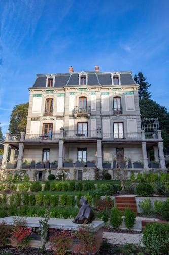 Villa Russie — 4-Star Luxury Hotel in Aix-Les-Bains, France