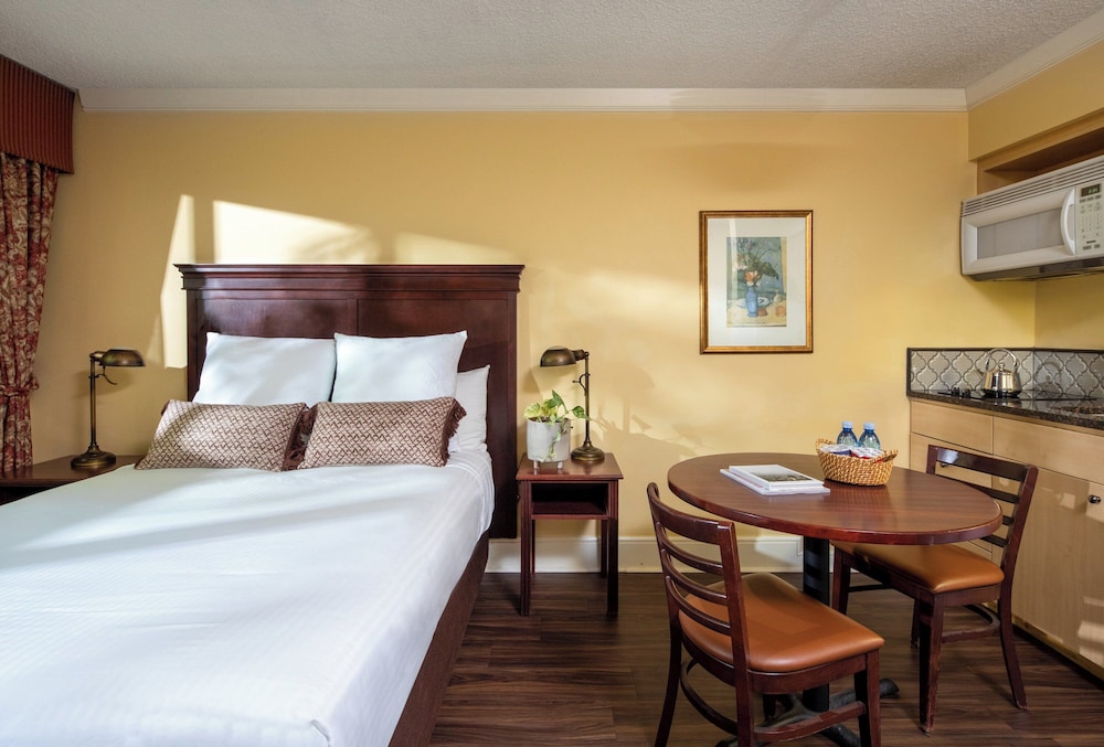 Park Lane Suites and Inn - photo 16