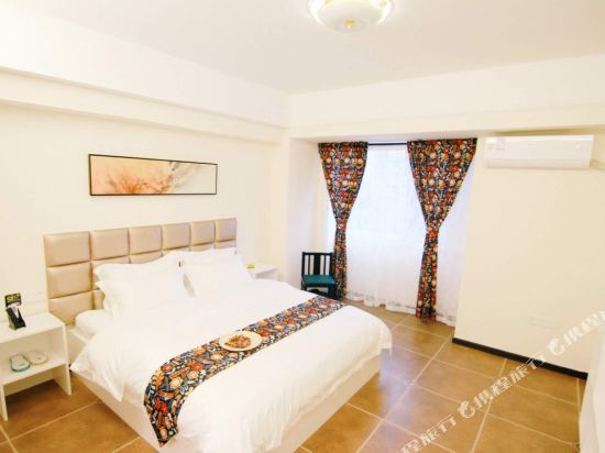 Pinecone Hotel — Wuhan — photo 2