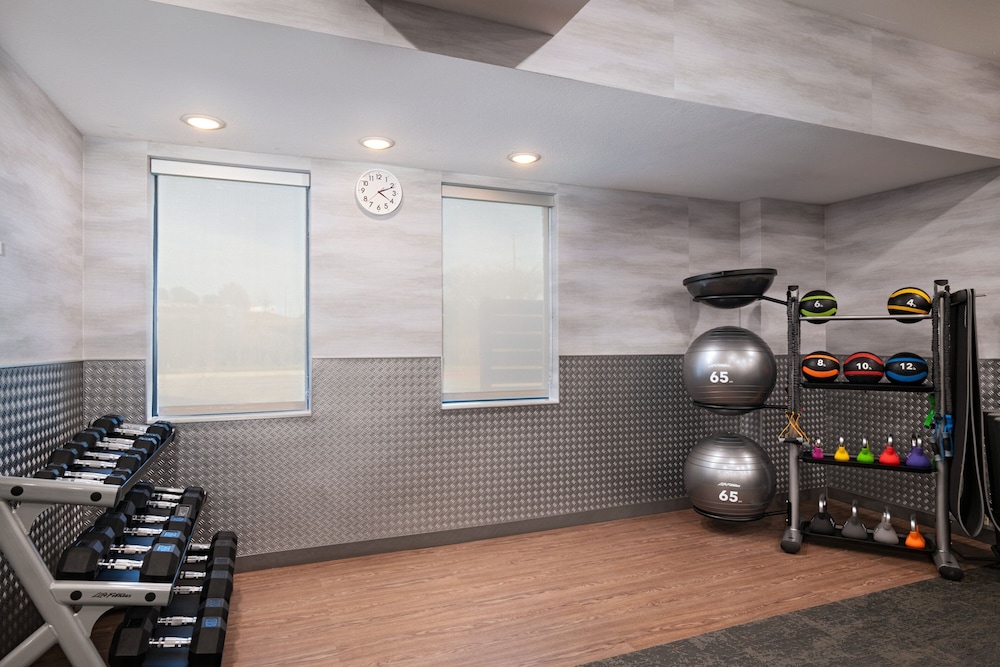 Fairfield Inn & Suites Hillsboro - photo 16