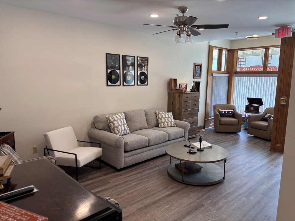 Hermann Crown Suites - photo 145