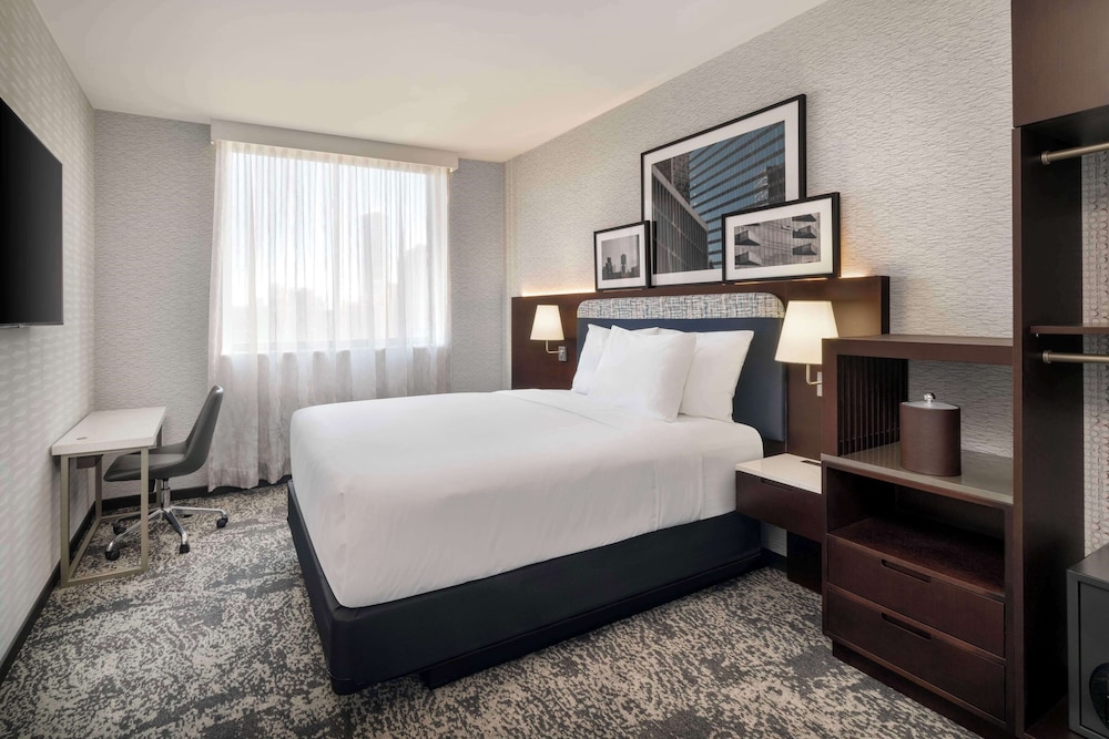 DoubleTree by Hilton Long Island City NY - photo 8