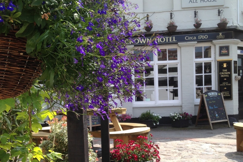 The Crown Hotel - carbon neutral hotel in Ryde