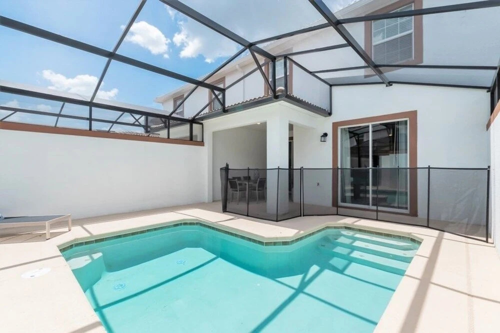 Storey Lake Resort 4 Bed With Private Pool 4 Bedroom Townhouse by Redawning - photo 14