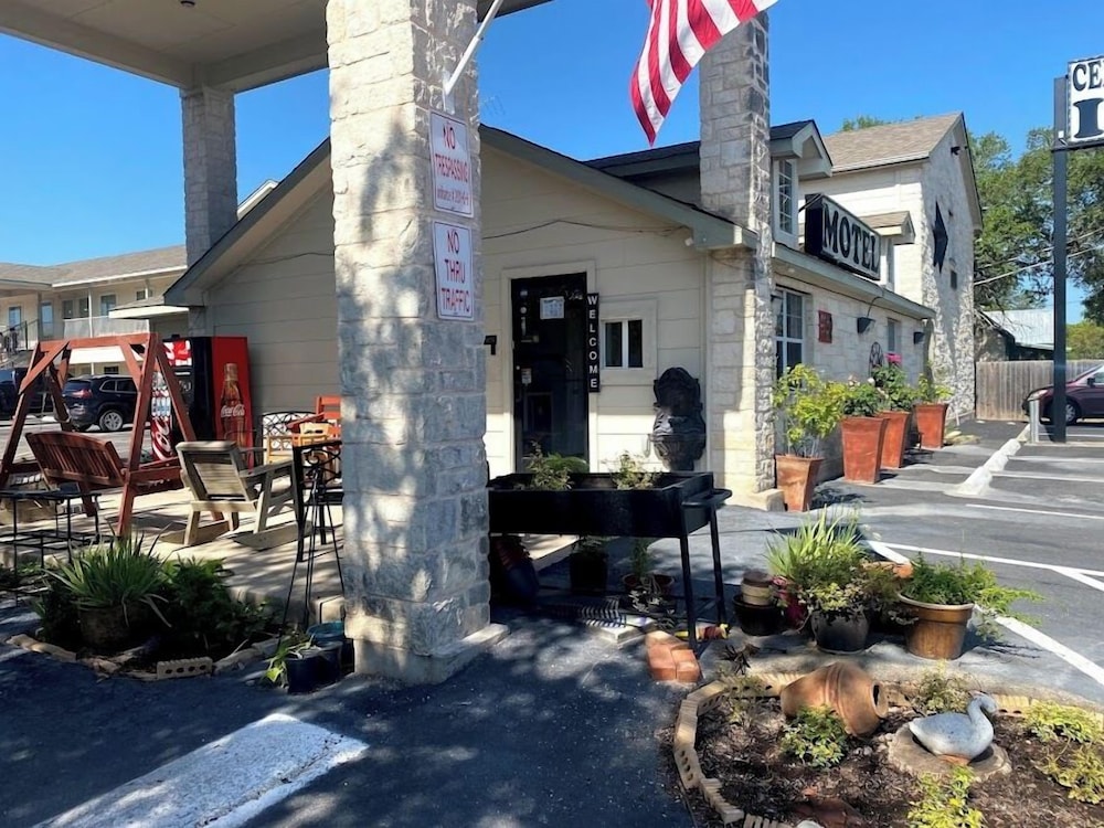 Cedar Creek Inn - photo 27