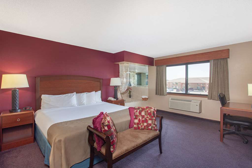 AmericInn by Wyndham Hutchinson - photo 15