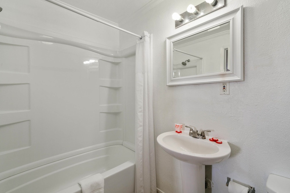 OYO Hotel Rockport Bay View - photo 46