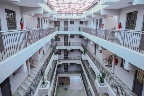Aries Executive Suites Executive 1 BR Secure Parking Fast WI FI Work desk F102 — 4-Star Luxury Hotel in Naivasha, Kenya