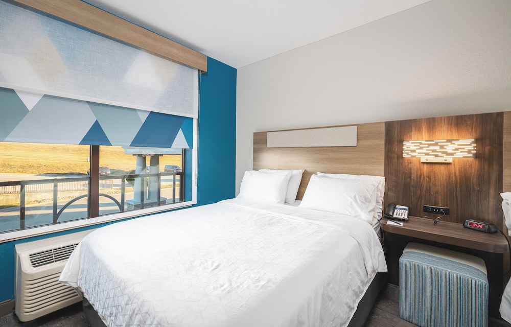 Holiday Inn Express Hotel & Suites St. Robert by IHG - photo 6