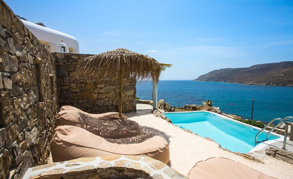 Salty Houses — 4-Star Luxury Hotel in Mykonos, Greece