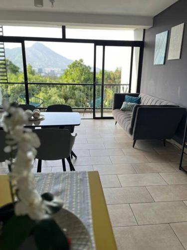 Avitat Fit 3Hab 5P Espectacular Vista al Volcan — 4-Star Luxury Hotel in San Salvador, El Salvador