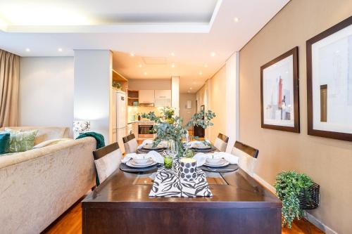 2 bedroom unit in Cape Town City Centre