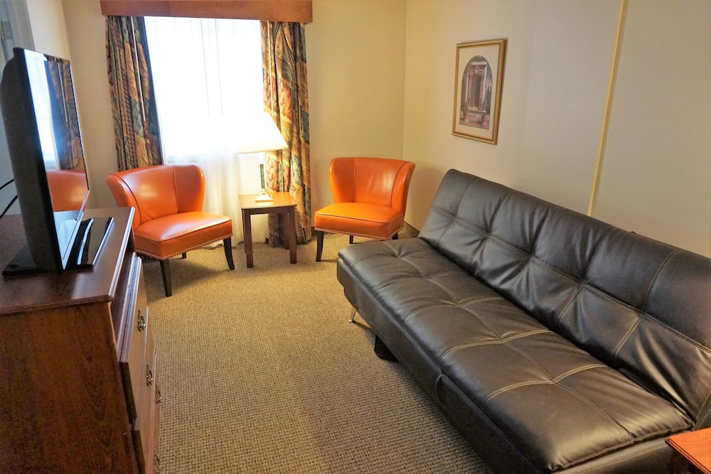 River Hills Hotel - photo 26