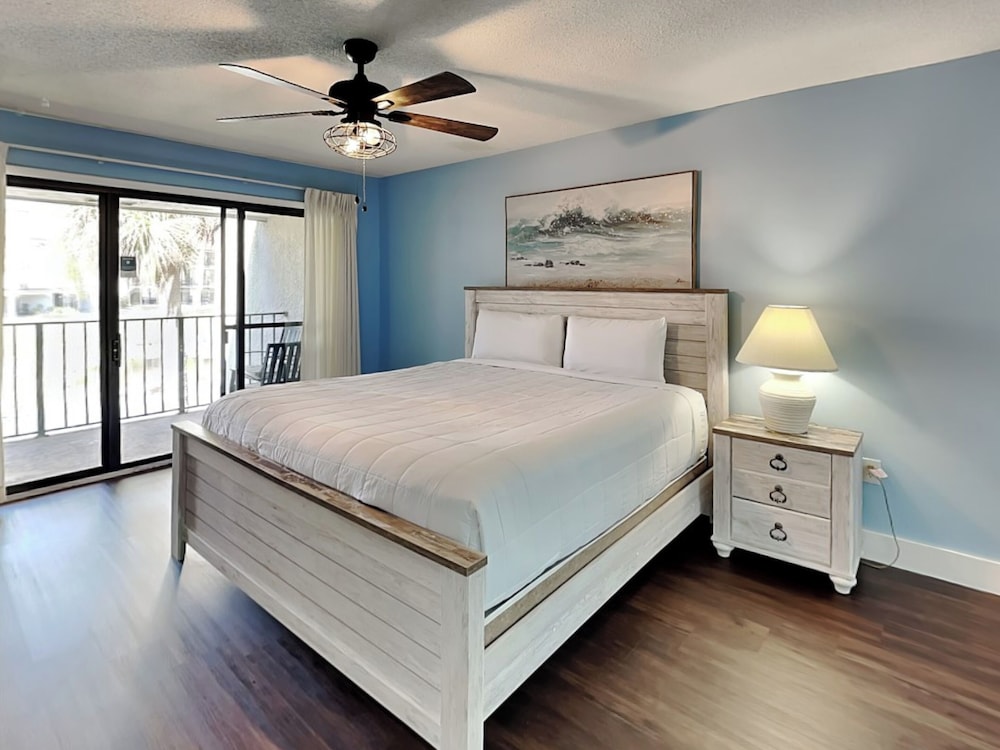 Edgewater Beach & Golf Resort II by Resort Collection - photo 28