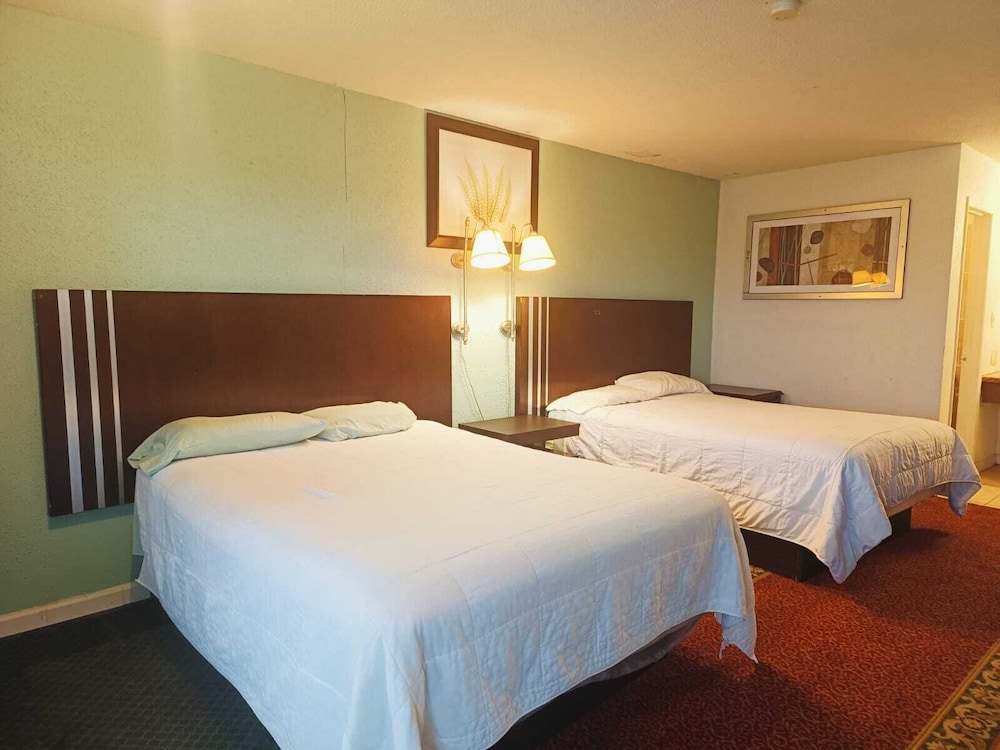 Grumpys Motor Inn Flatonia - photo 22