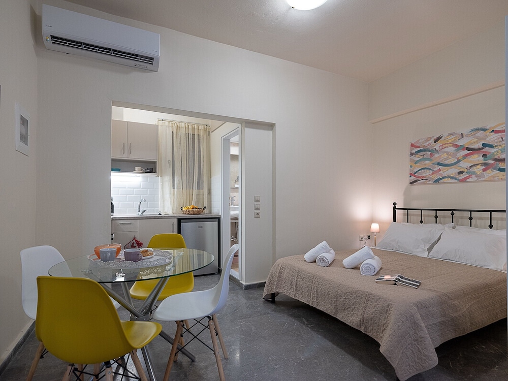 Luxury Apts Heraklion Center — 4-Star Luxury Hotel in Irakleion, Greece