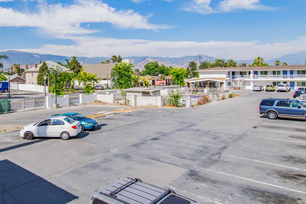 Motel 6 San Bernardino CA Downtown - photo 5