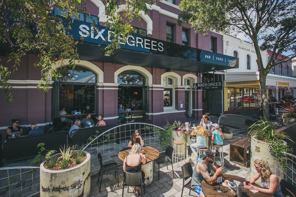 Six Degrees Boutique Hotel — hotel near Albany Airport