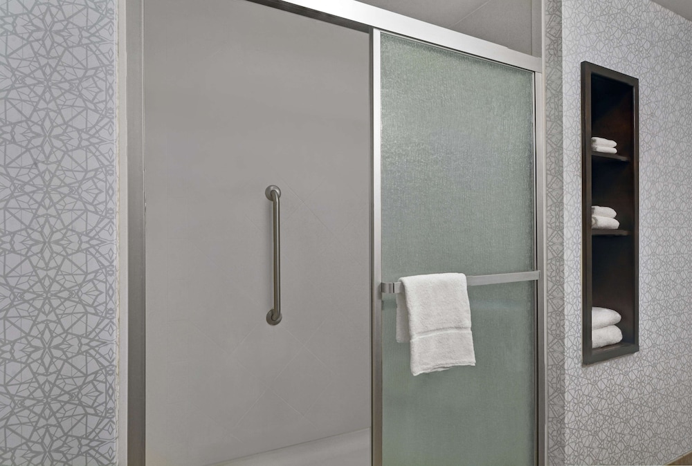 Hampton Inn Bath - photo 28