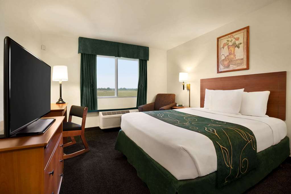 Baymont by Wyndham Fremont - photo 22