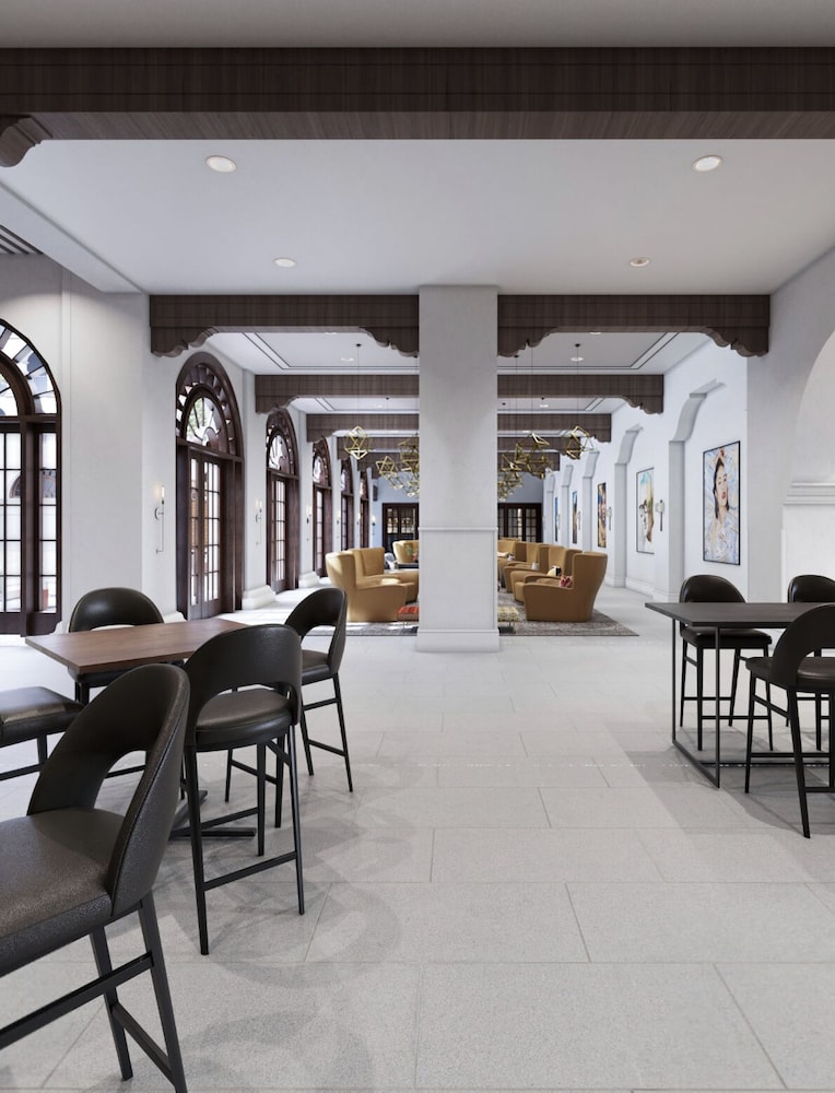 DoubleTree by Hilton Austin - photo 2