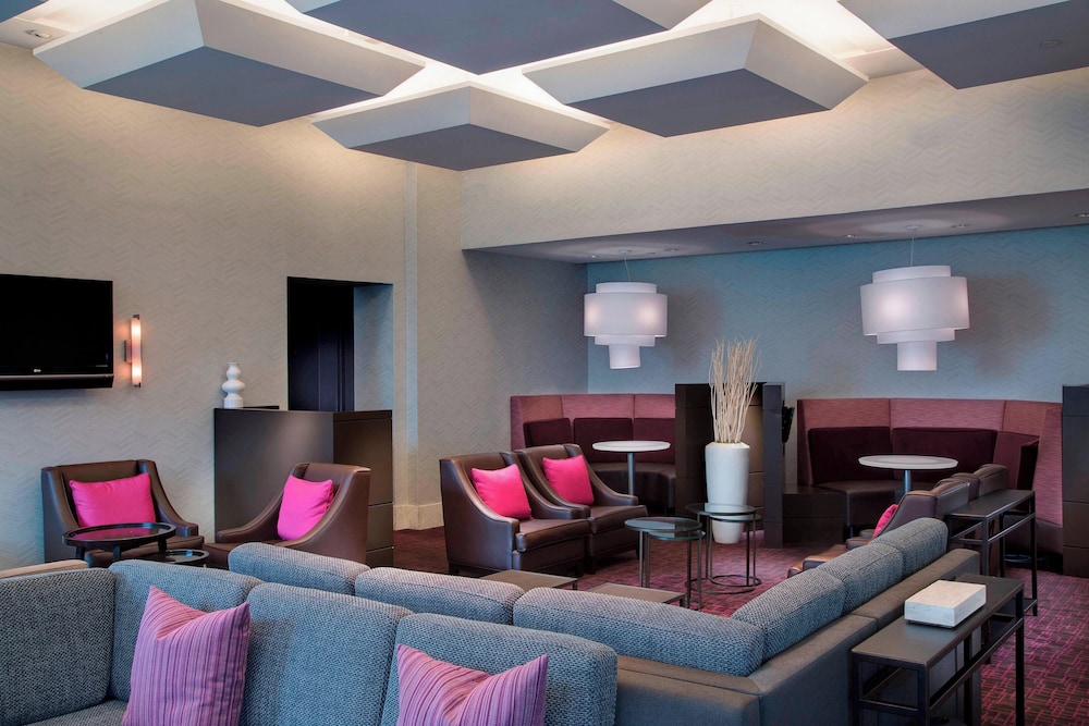 Courtyard by Marriott New York JFK Airport - photo 32