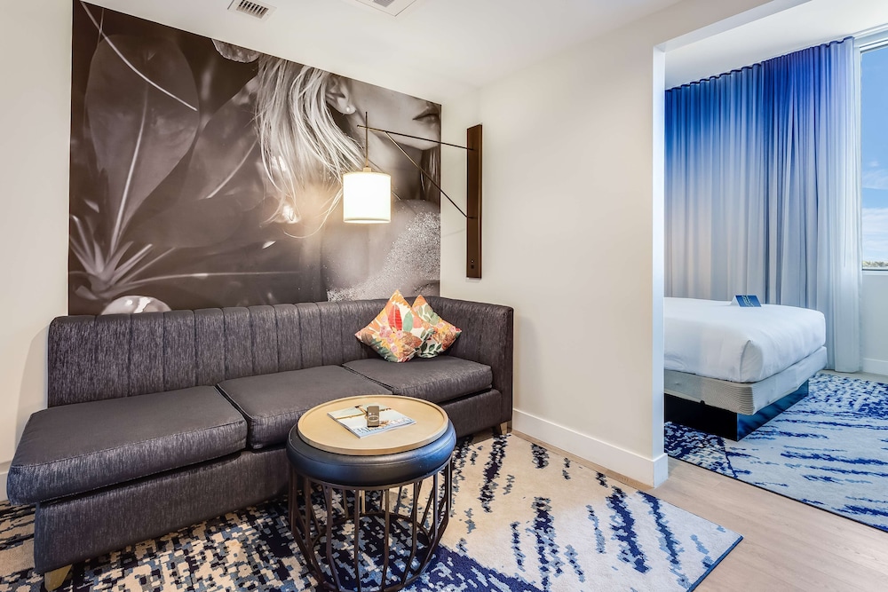SERENA Hotel Aventura Miami Tapestry Collection by Hilton - photo 37