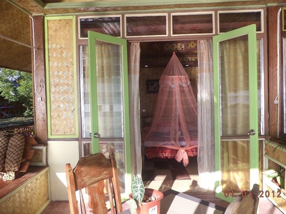 Island Front II — El Nido — photo 2