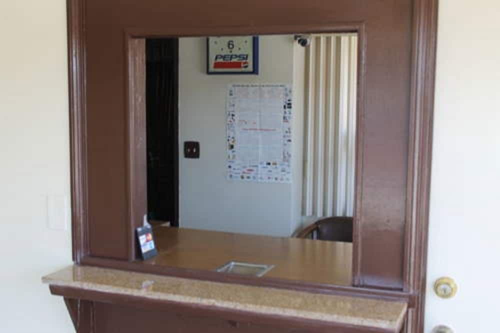 Indio Holiday Motel - photo 26