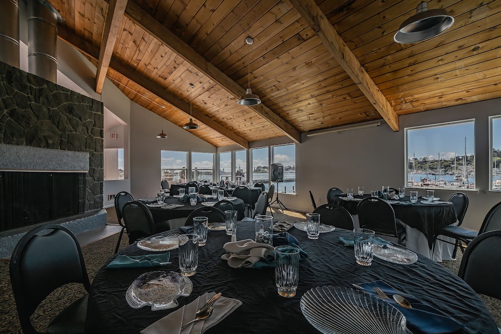 Embarcadero Resort Hotel & Marina - photo 79