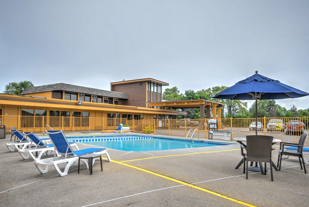 Quality Inn Big Sky - photo 32