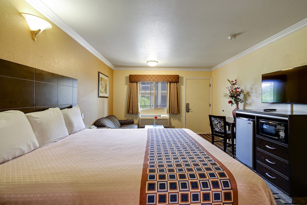 Hacienda Inn — hotel in La Puente