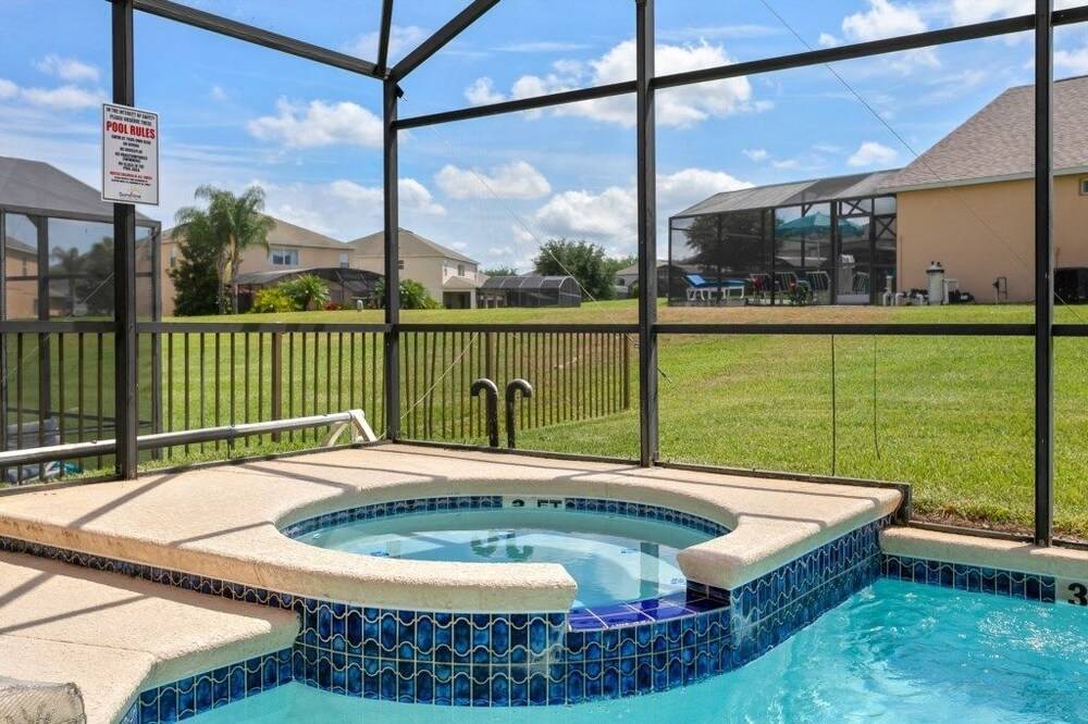 Emerald Island Resort 4 bed 3 Bath With Pool spa - photo 25