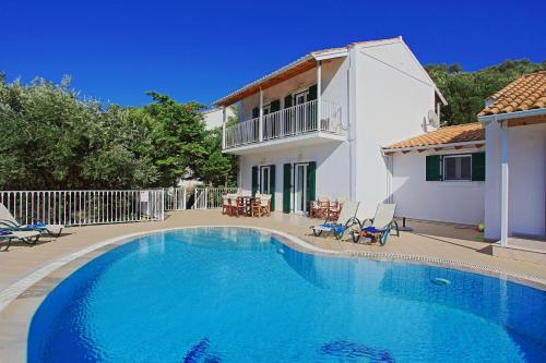 Beach Villa Oneiro — 4-Star Luxury Hotel in Corfu, Greece