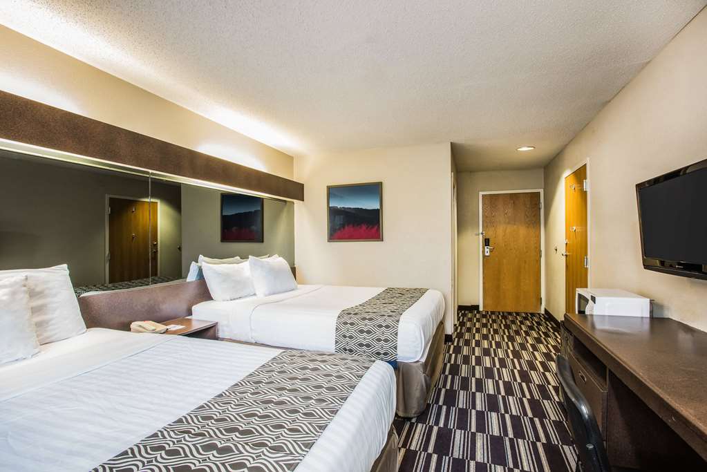 Microtel Inn & Suites by Wyndham Chattanooga Near Hamilton P - photo 9